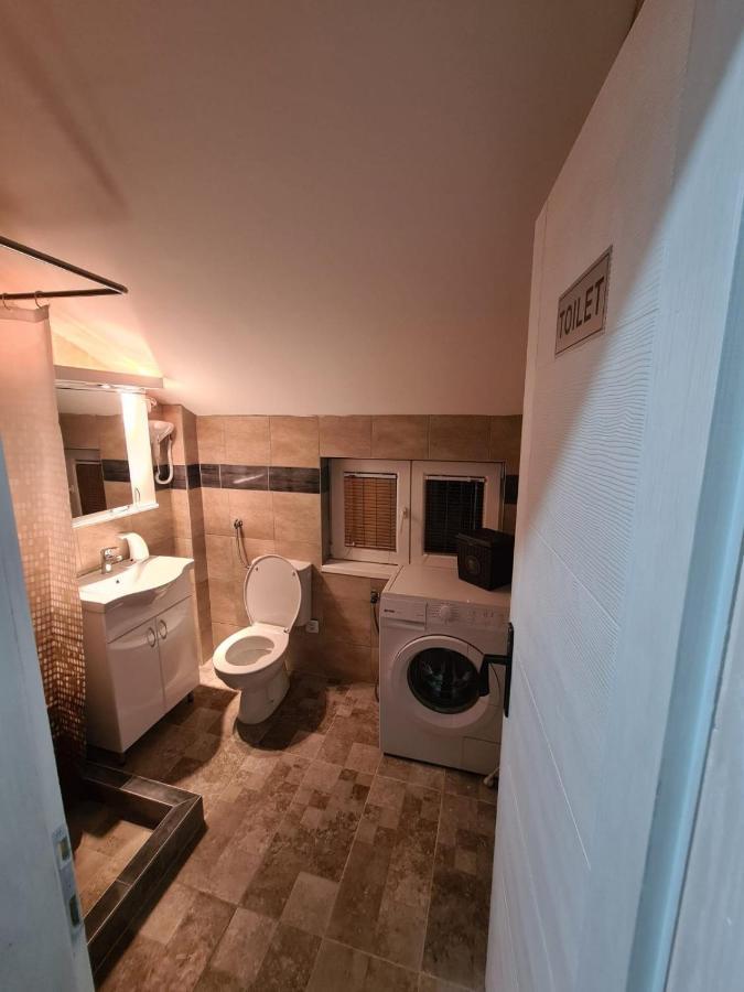 Apartmani Mladenovic Kijevo Exterior photo