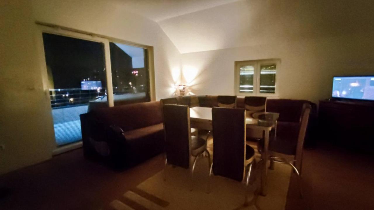 Apartmani Mladenovic Kijevo Exterior photo